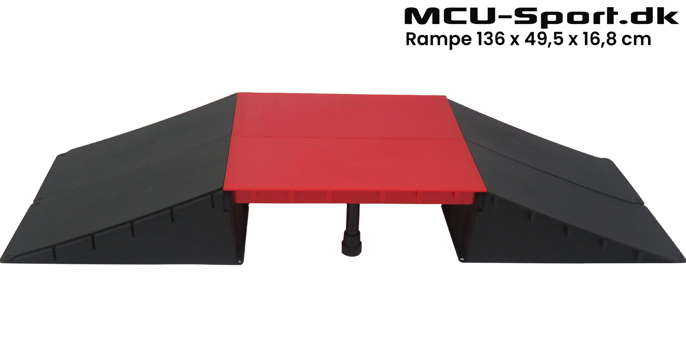 Se MCU-Sport Skate Rampe sæt 136 x 49,5 x 16,8 cm hos MM Action