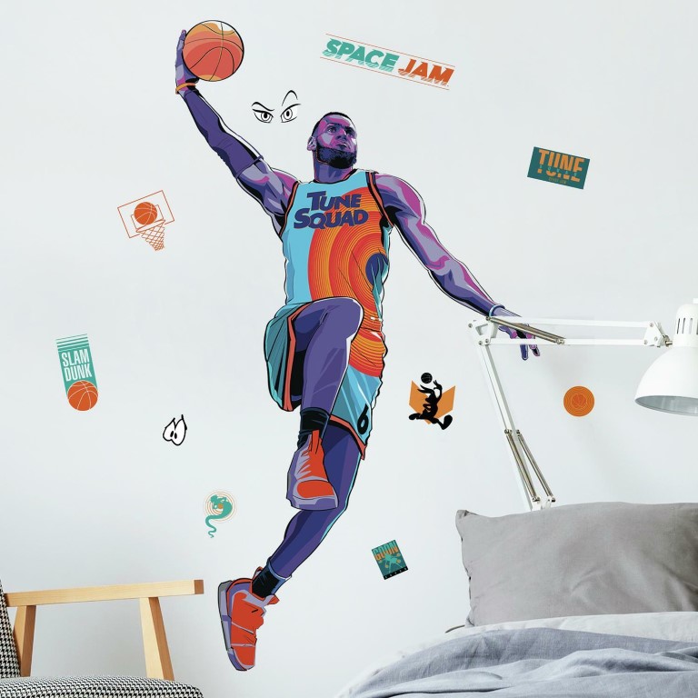 Se Space Jam Lebron Gigant Wallstickers hos MM Action