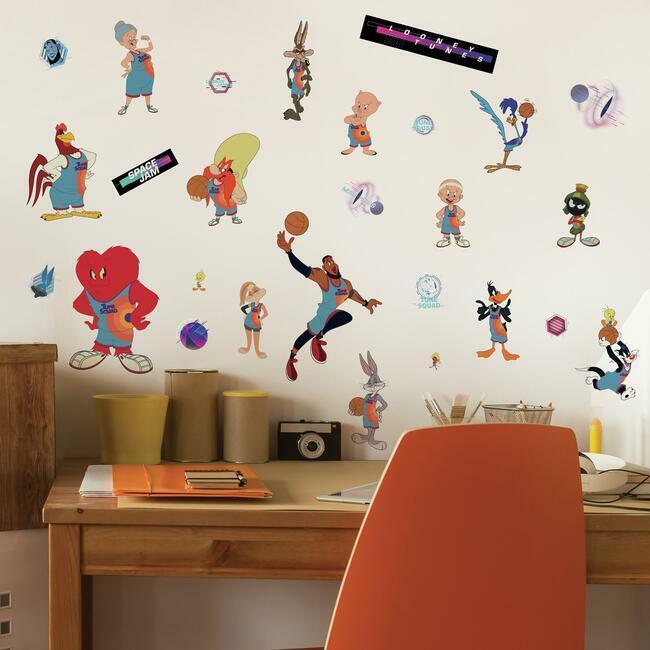 Se Space Jam Wallstickers hos MM Action