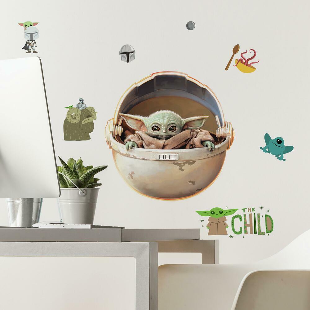 Billede af Star Wars Mandalorian - Painted Baby Yoda Wallstickers