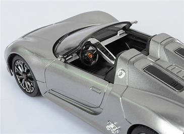 Porsche 918 Spyder Fjernstyret Bil 1:24 Sølv, sort eller hvid-8