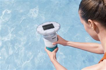 Bestway SolarGlow LED-Kemikaliedispenser med 4-Farvet Lys-6