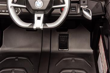 BMW i4 Elbil til børn 12v m/Gummihjul + 2.4G Remote + Lædersæde-13