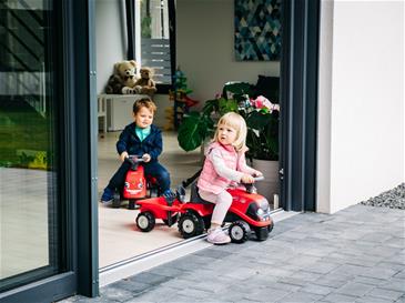 Case IH Gå-Traktor med Trailer og værktøj-12