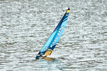Focus V3 RC Sejlbåd – Stor 2,4 GHz RTR Yacht FlySky i6 Blå-5