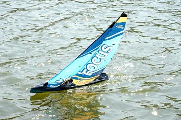Focus V3 RC Sejlbåd – Stor 2,4 GHz RTR Yacht FlySky i6 Blå-6