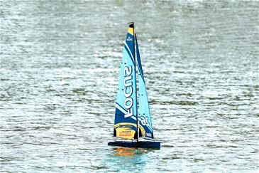 Focus V3 RC Sejlbåd – Stor 2,4 GHz RTR Yacht FlySky i6 Rød-6