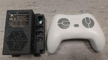 RC 2.4G Kontrolbox og Remote til Mercedes GT63 AMG 21,6V