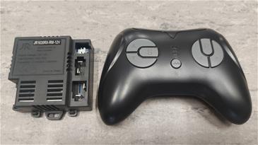 RC 2.4G Kontrolbox og Remote til TOYOTA Land Cruiser FJ45