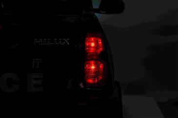 Toyota Hilux Elbil til børn 12v m/Gummihjul + Lædersæde + 2.4G-7